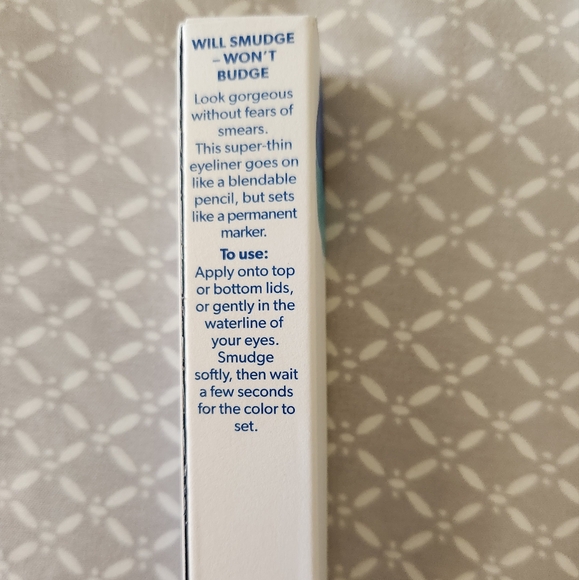 Beauty by Popsugar Lipstick Eyeliner Gift Bag Bundle - Picture 9 of 14